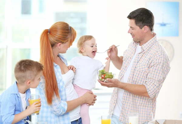 Father Feeding Little Daughter Kitchen — Stock Photo, Image