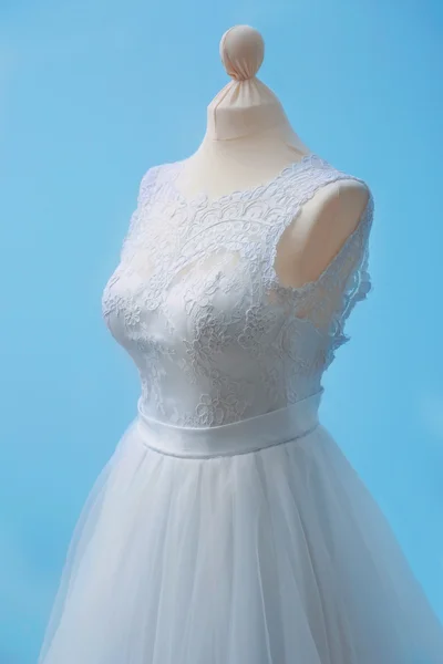Hermoso vestido de novia — Foto de Stock