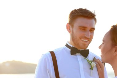 Damat ve gelin yakasında