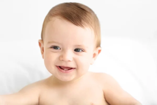 Menino bonito — Fotografia de Stock