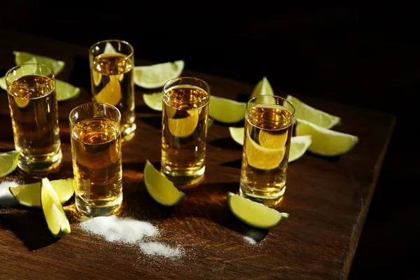 Ouro tiros de tequila — Fotografia de Stock