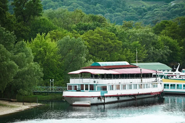 Große Schiffe Der Stadtbucht — Stockfoto