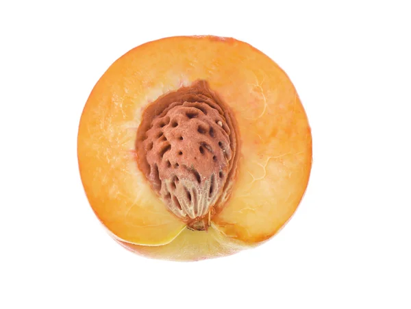 Свежий персик на белом фоне — стоковое фото