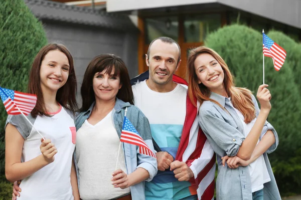 Modern Family Usa Flags Outdoors — Stock Photo, Image