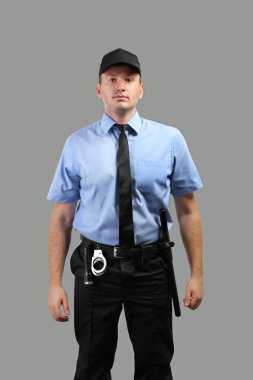 erkek güvenlik görevlisi