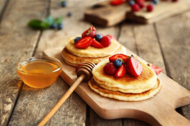 Çilek ile lezzetli gözleme