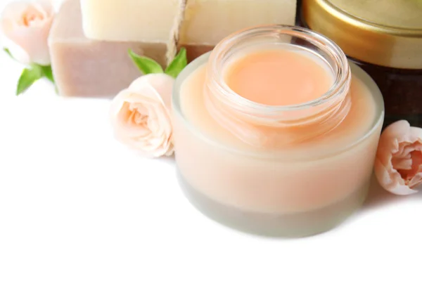 Cosmetología ambientada sobre fondo blanco — Foto de Stock