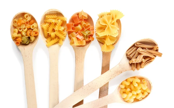 Cucchiai di legno con pasta — Foto Stock