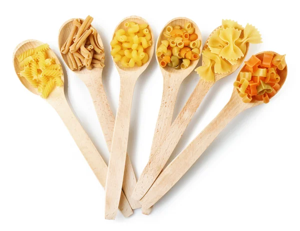 Cucchiai di legno con pasta — Foto Stock