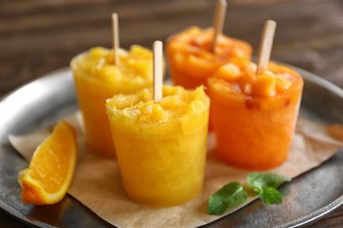 Meyve lezzetli dondurma 