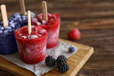 Meyve lezzetli dondurma 