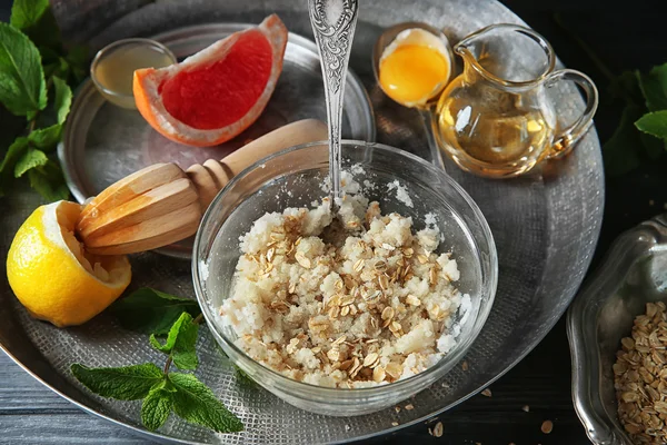 Scrub gemaakt van natuurlijke ingrediënten — Stockfoto