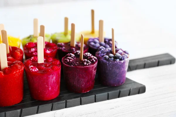 Sabroso helado de frutas — Foto de Stock