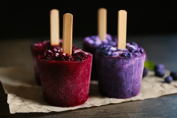 Sorvete de frutas saborosas — Fotografia de Stock