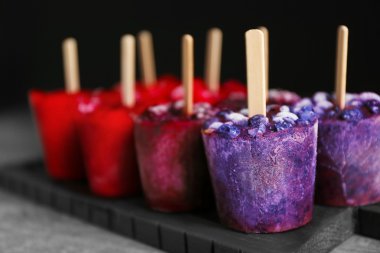 Meyve lezzetli dondurma 