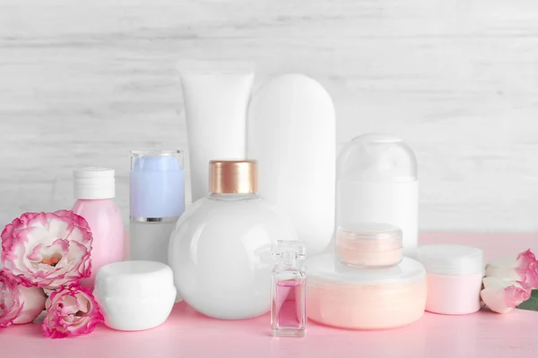 Různé kosmetické lahví — Stock fotografie