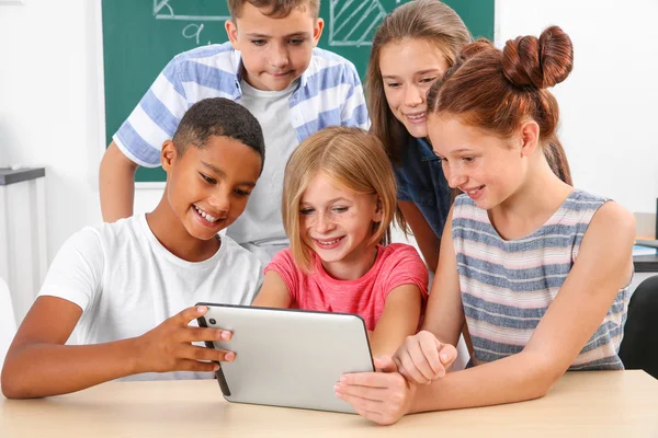 Schoolchildren Tablet Computer Classroom — Stock Photo, Image