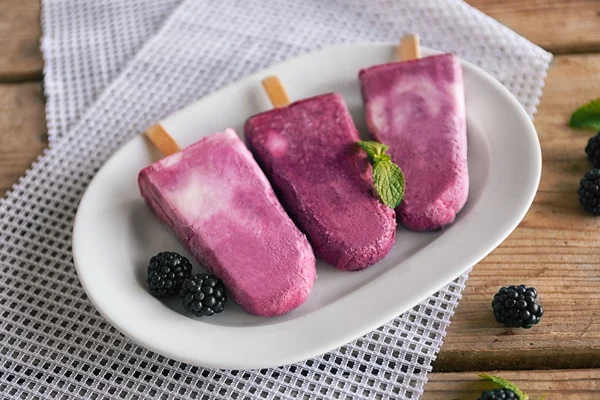 맛 있는 과일 아이스크림 — 스톡 사진