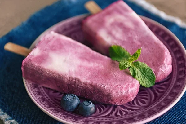 Sabroso helado de frutas — Foto de Stock