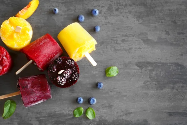 Tasty fruit ice-cream — Stock Photo, Image