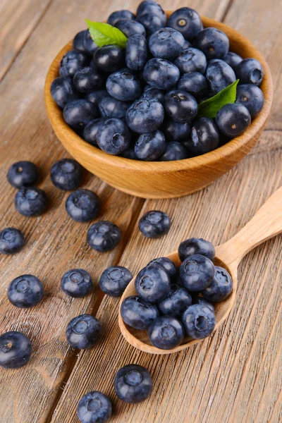 Délicieux bleuets sur table close-up — Photo