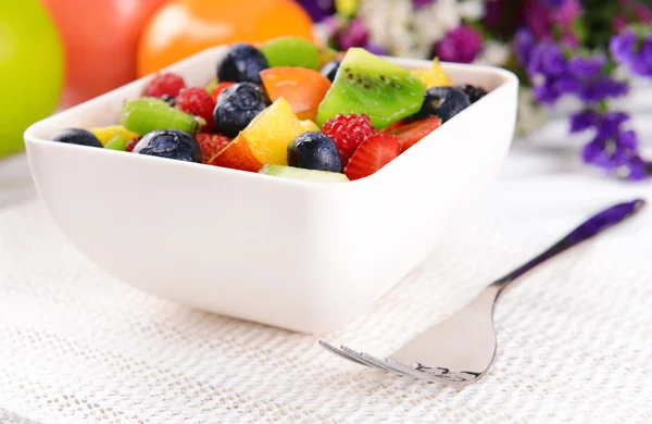 Köstlicher Obstsalat — Stockfoto