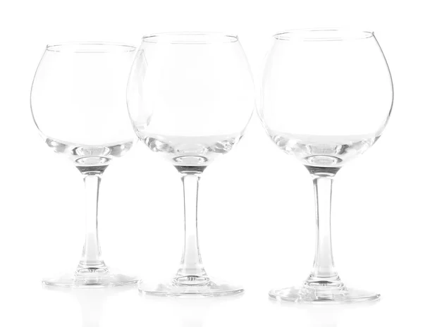 Prázdné sklenice na víno izolované na bílé — Stock fotografie