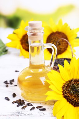 ayçiçeği tohumu ve yağlıboya tablo yakın çekim