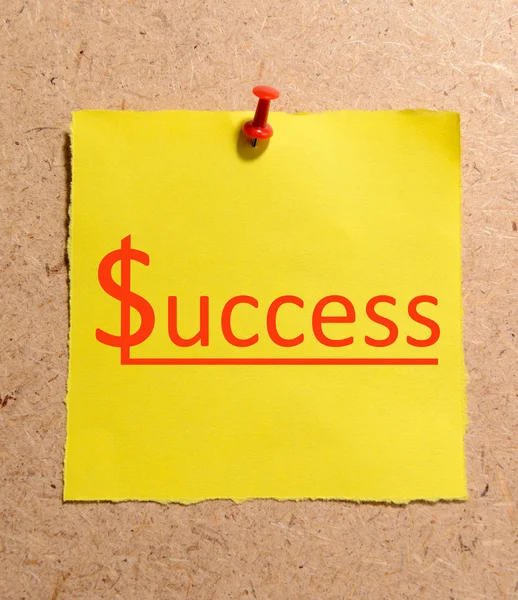Foglio di carta con iscrizione "Successo" su sfondo di legno — Foto Stock