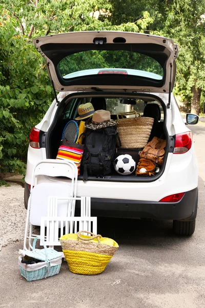 Suitcases and bags in trunk — Stock Photo, Image