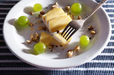 üzüm ve peynir, lezzetli salata yakın çekim