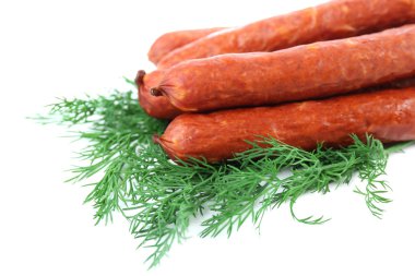 ile üzerine beyaz izole dereotu, ince Sosis füme