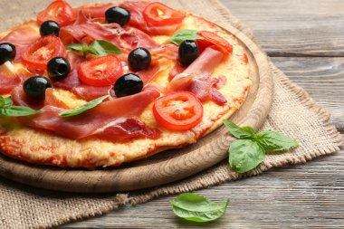 Masada lezzetli pizza