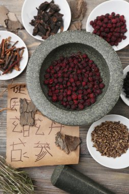 geleneksel Çin tıp bitkisel maddeler ile gerçek olmayan hiyeroglifler, yakın çekim