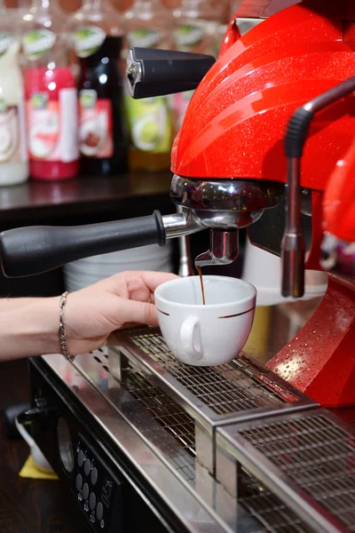 Coffee machine preparing cup of coffee, close up — Stock Photo, Image