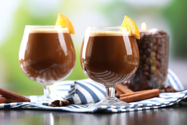 Espresso cocktail serveras på bord — Stockfoto