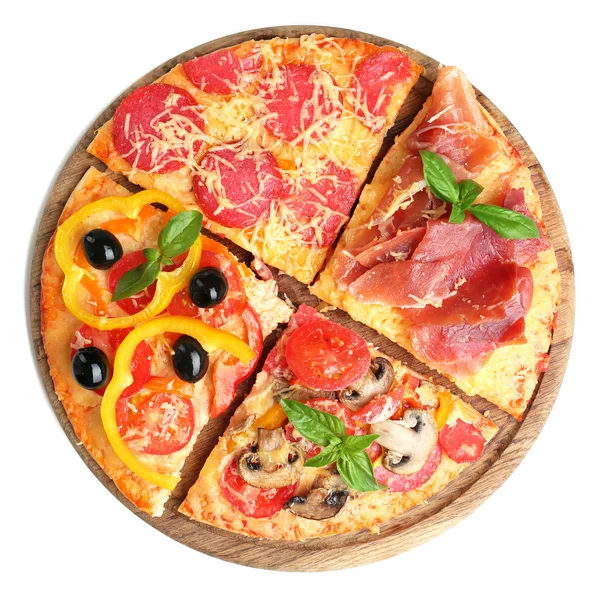 Heerlijke pizza geïsoleerd op wit — Stockfoto