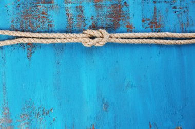 ahşap zemin üzerinde deniz düğüm