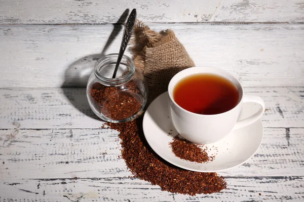 Kopje thee van smakelijk rooibos — Stockfoto