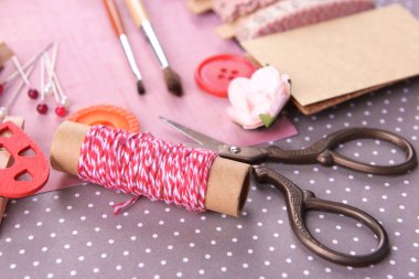 Scrapbooking zanaat malzemelerin parlak zemin üzerine