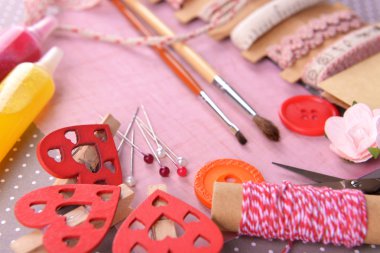 Scrapbooking zanaat malzemelerin parlak zemin üzerine