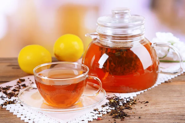 Tetera y tazas de té —  Fotos de Stock