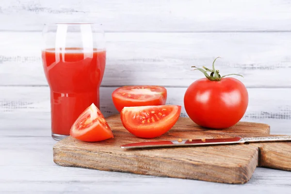 Bardak domates suyu — Stok fotoğraf