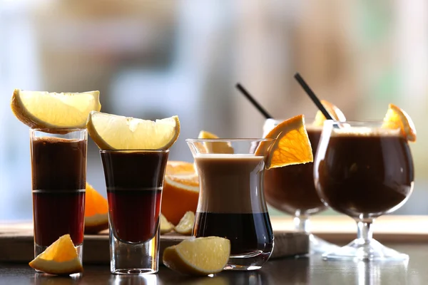 Espresso cocktail serveras på bord — Stockfoto