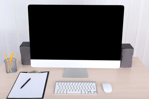 Office werkplek met moderne computer — Stockfoto
