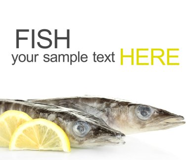 Balıklar beyaz izole limon ile