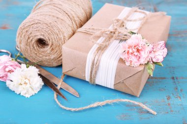 çiçekli güzel hediye