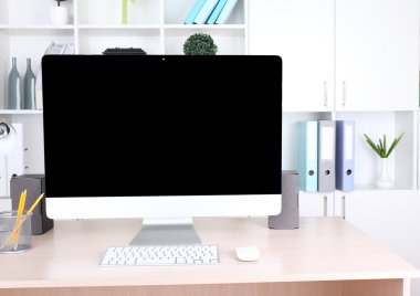 modern bilgisayar ile ofis işyeri 