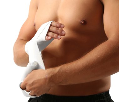 Yakışıklı genç kaslı sporcu ile üzerine beyaz izole el Elastik Bandaj ile