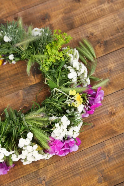 Wildflower wreath background — Stock Photo, Image